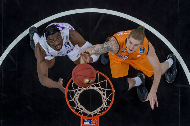 通过迅速的 通过迅速的